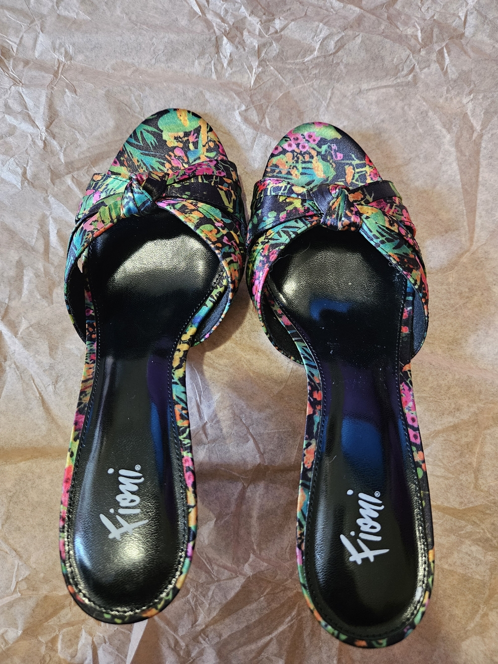 FIONI Clothing Floral Knot Slide Sandals - Multicolor